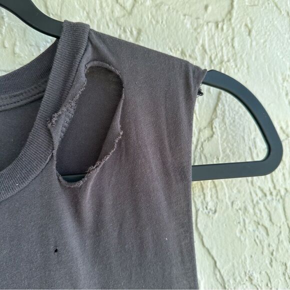 DAYDREAMER Tank Women Small Flag Tongue Tank Distressed Coal - Picture 6 of 13